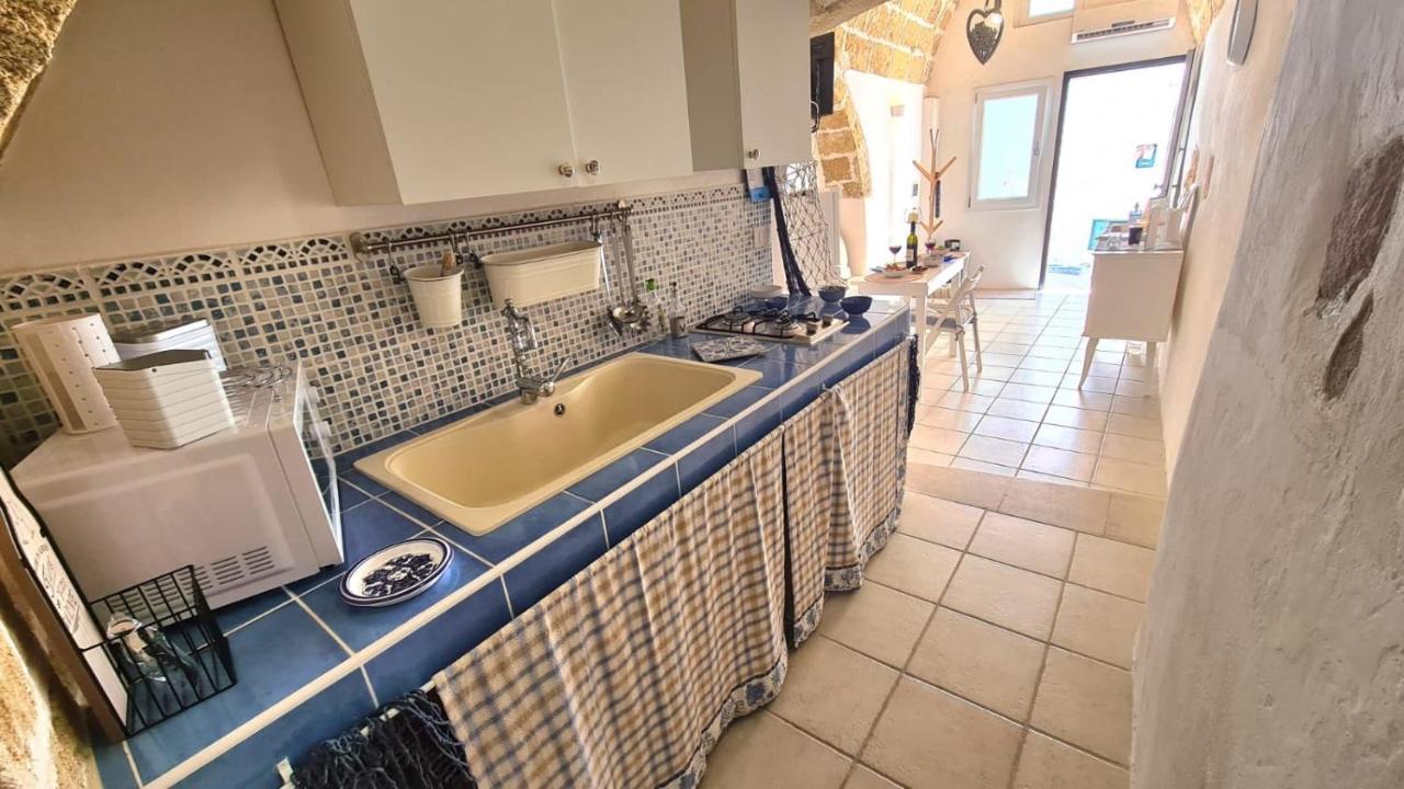 Mediterraneo House- Casa Nel Centro Storico Matino Eksteriør billede