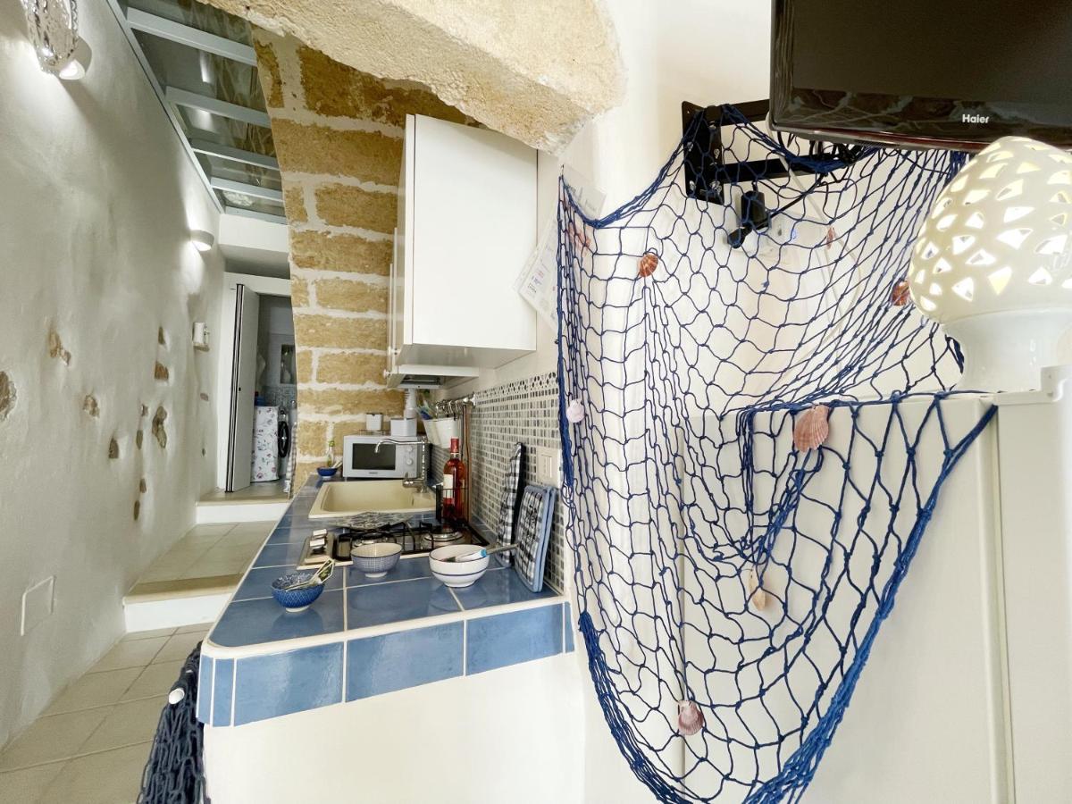 Mediterraneo House- Casa Nel Centro Storico Matino Eksteriør billede